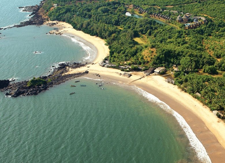 Om Beach, Gokarna, Uttara Kannada (Karwar), Karnataka - Vushii.com Om Beach, Gokarna, Uttara Kannada (Karwar), Karnataka - Vushii.com